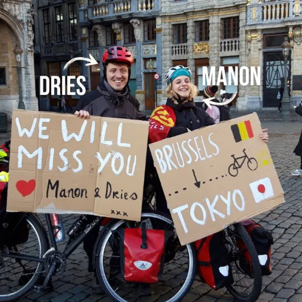 Dries & Manon about to depart on their bike trip from Brussels